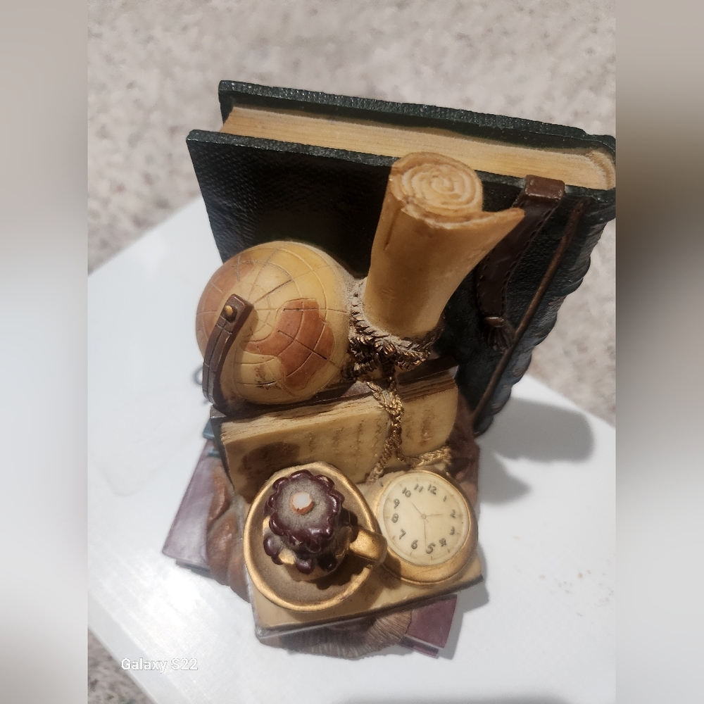 Vintage Bookend with Globe and Scroll - Brown and Tan